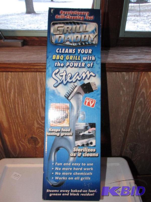 lot 70 image: New in Box - Grill Daddy