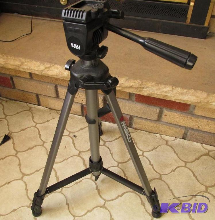 lot 87 image: AMBICO Sturdy Adjustable Camera Stand