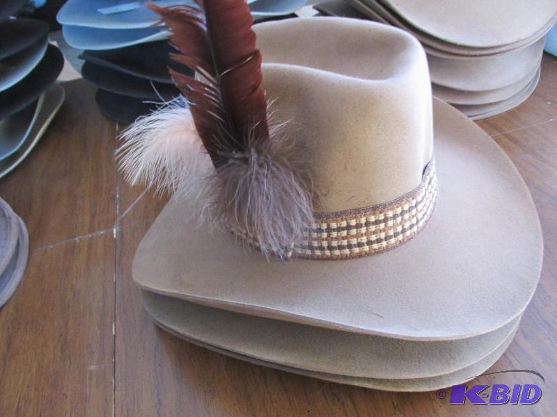 lot 90 image: Western Hats  - 7 14