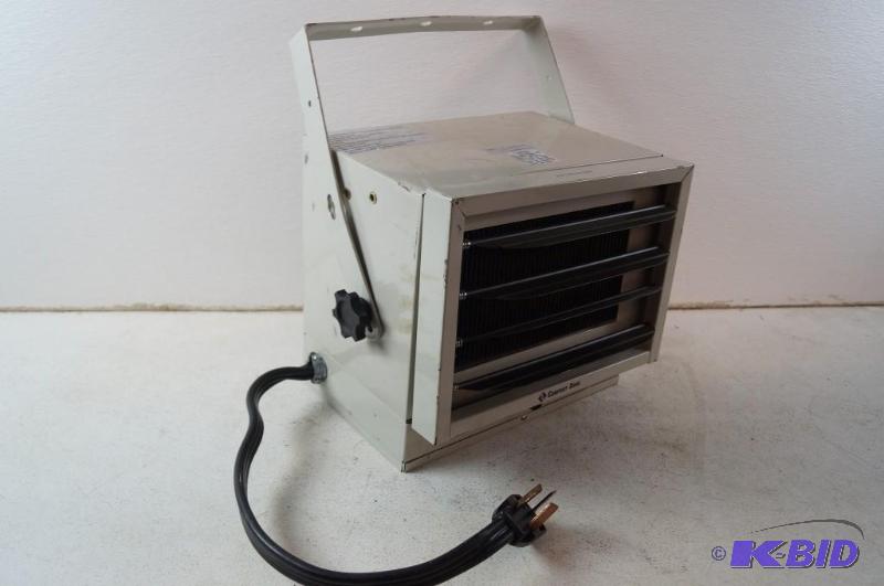 lot 13 image: heater