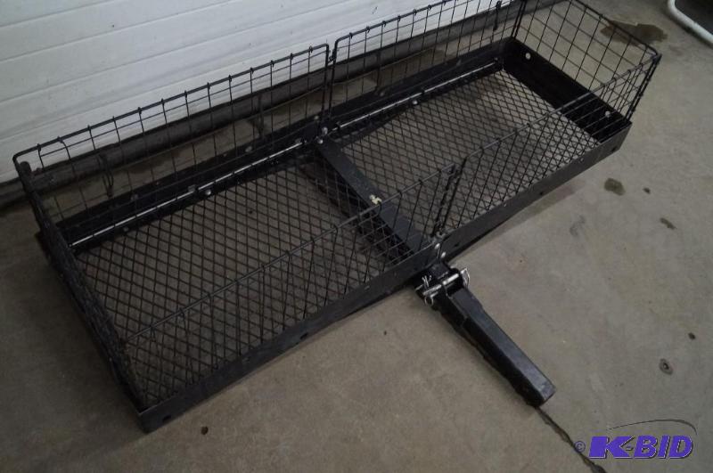 lot 19 image: baggage carrier