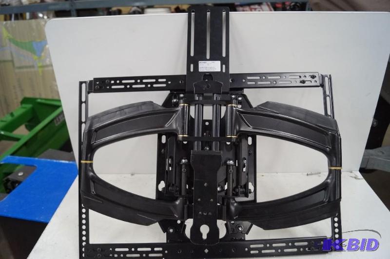 lot 30 image: tv mount