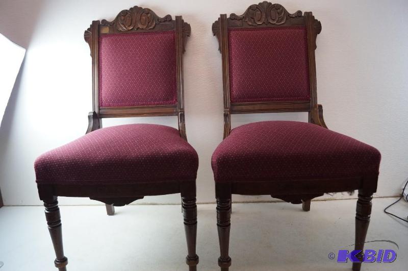 lot 4 image: chairs