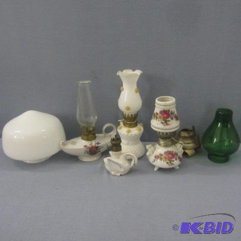 lot 109 image: Mini Lamps