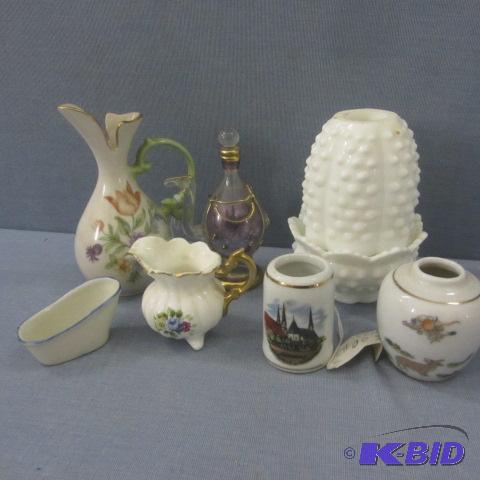 lot 110 image: Fairy Lamp, Knick Knacks