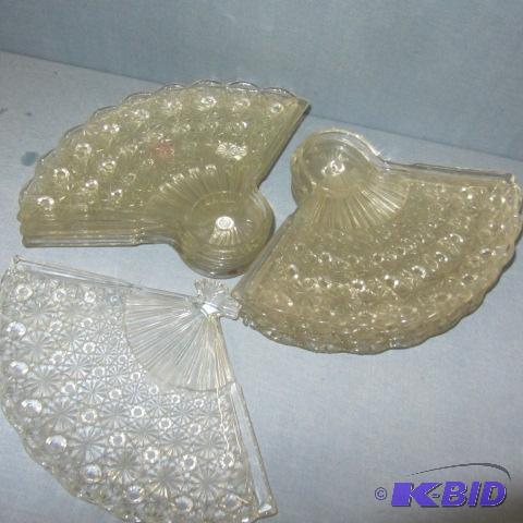 lot 115 image: Fan Shaped Snack Plates