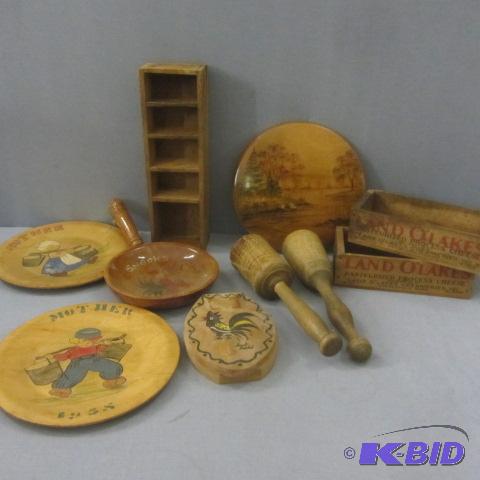 lot 156 image: Vintage Wooden Ware