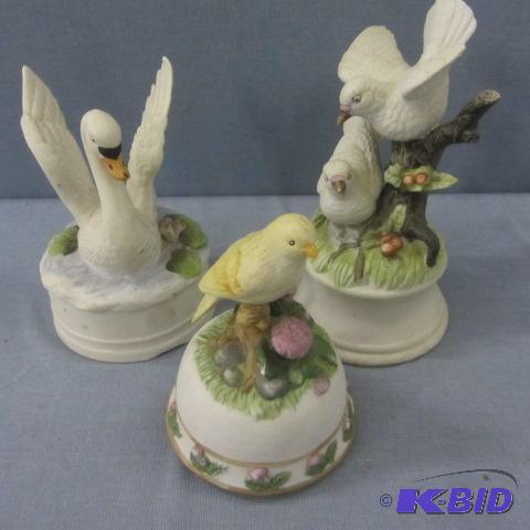 lot 165 image: Musical Bird figures