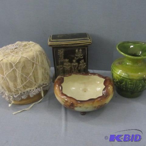lot 175 image: Ceramic Planters, Haeger