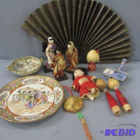 lot 182 image: Oriental China, Dolls
