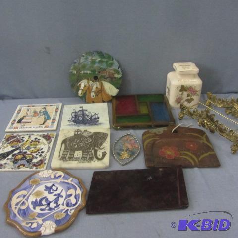 lot 190 image: Penny Bank, Trivets