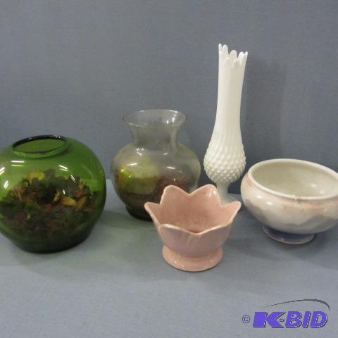 lot 24 image: Planters & Vases