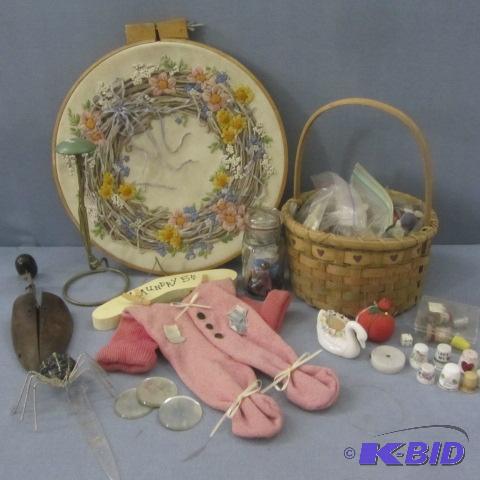 lot 249 image: Sewing Notions, Buttons