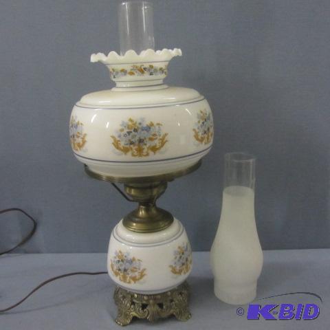 lot 253 image: Fancy Table Lamp
