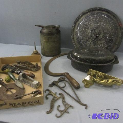 lot 276 image: Enamel, Vintage Hardware