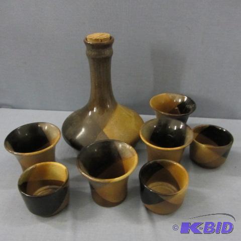 lot 34 image: Coffee Carafe & Cups