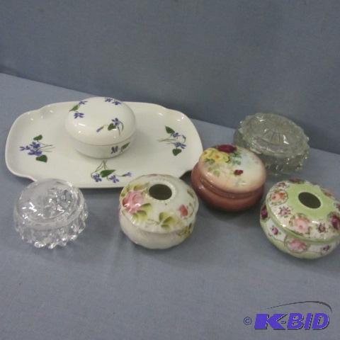 lot 89 image: Fancy Dresser Pieces