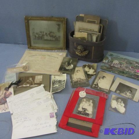 lot 9 image: Theres A Novel In Here