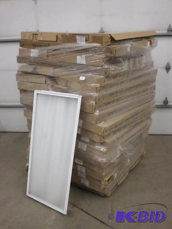 lot 10 image: Pallet Of Once Used 48" Flourescent Ligh...