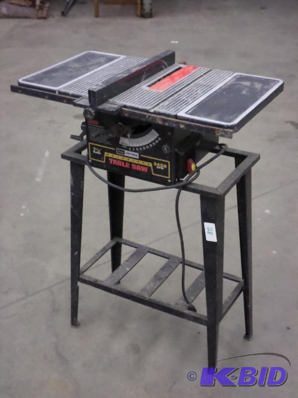 lot 28 image: Craftsman 7.5" Tablesaw, 3450 RPM...