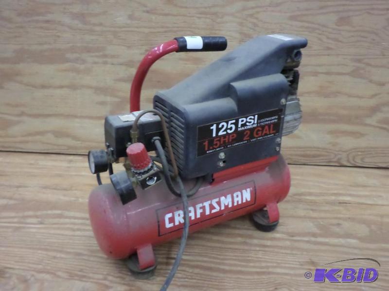 lot 44 image: Craftsman 125PSI 2-Gallon Air Compressor...