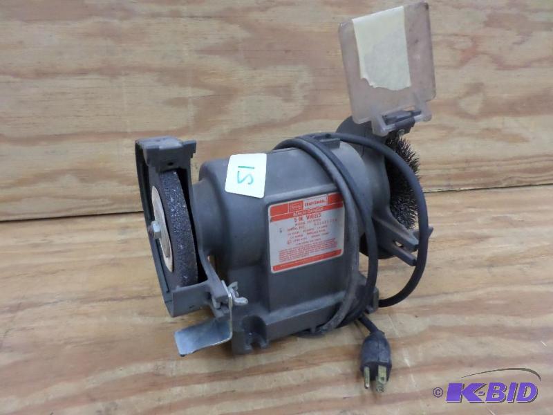 lot 51 image: Craftsman 5" Dual Wheel Bench Grinder, U...