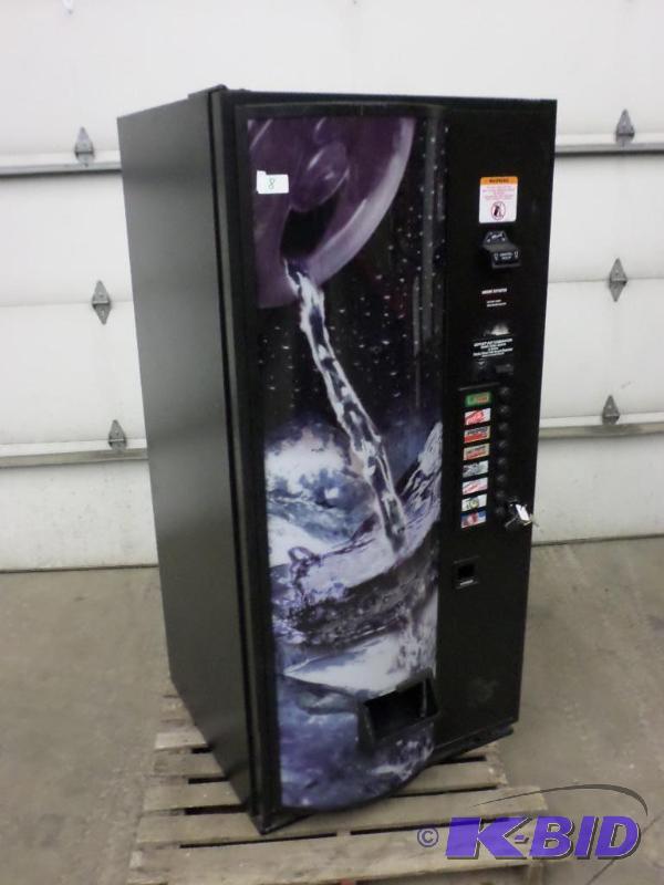 lot 8 image: FSI Model 3040 115Volt 8-Selection Pop Machin...