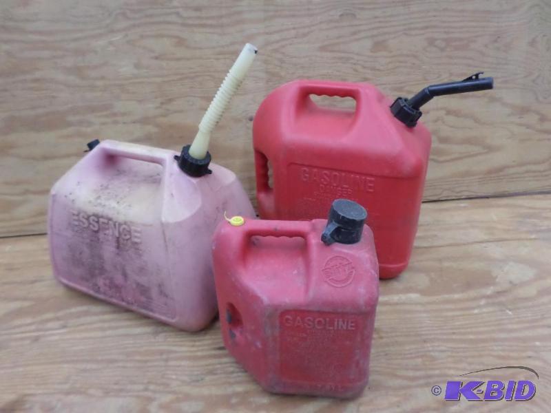 lot 92 image: (3) Gasoline Fuel Cans...