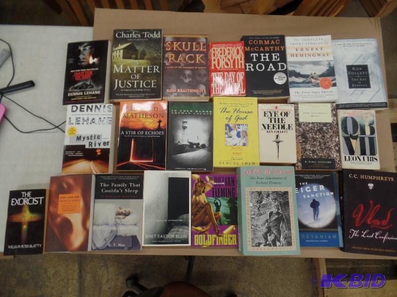 lot 9 image: Fiction Books