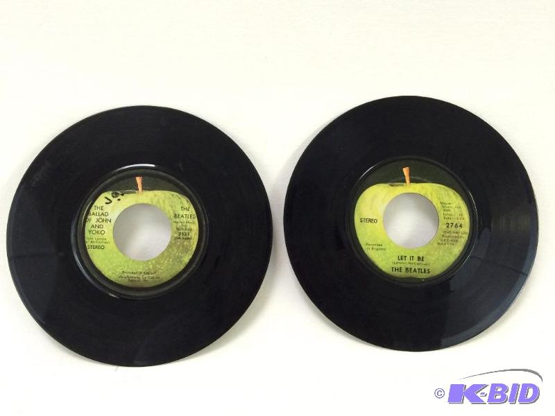 lot of 2 Beatles Lps 45s Apple British