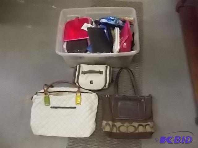 Lot Of Purses &amp Make Up Bags...