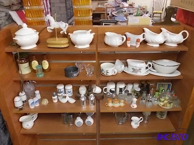 All Contents On Shelf Salt &amp Peppers, Gr...