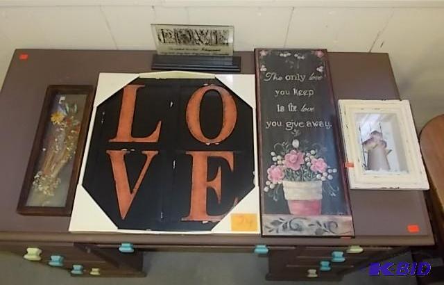 Lot Of Love Theme Decor...