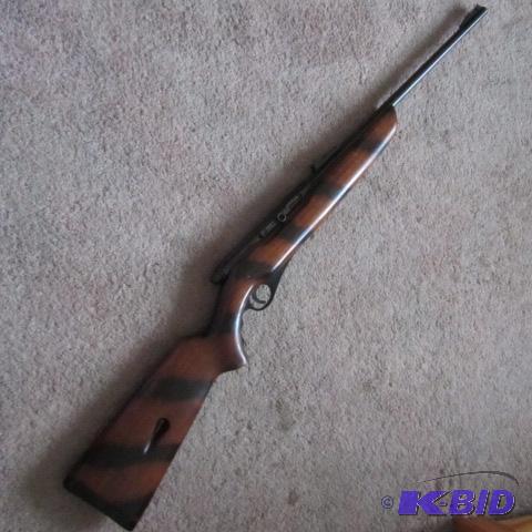 lot 4 image: Mossberg 151M-B 22LR