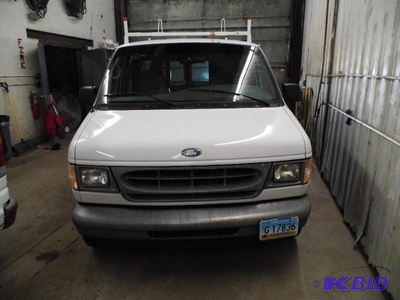 2001 Ford Econoline Van E150