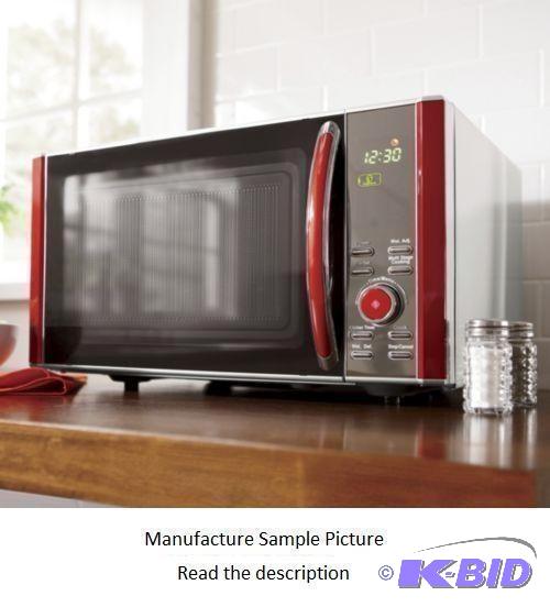 lot 17 image: Ginnys Microwave Oven - Red - Model P90D23YL-...