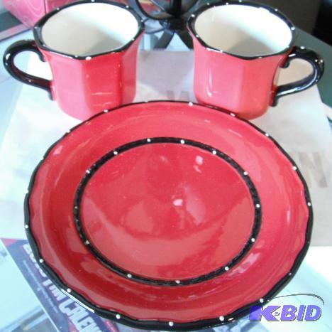 lot 31 image: Casa Vera Dinnerware - 3 Pieces - This set sp...