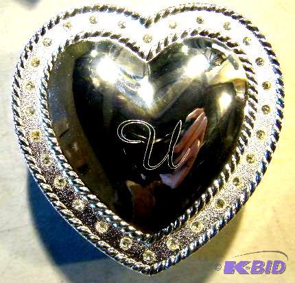 lot 90 image: Metal Heart Box -&nbsp4 14" l x 4 14&...