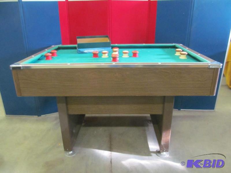 bumper pool table