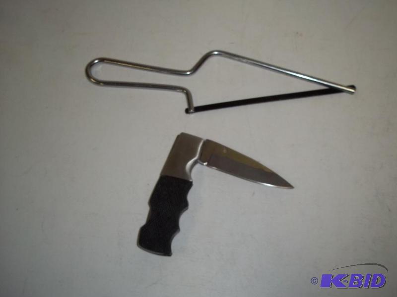 lot 107 image: Small Saw and locking pocket knife...