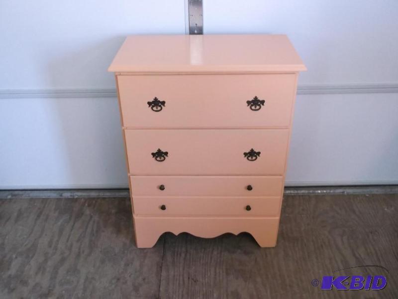 lot 117 image: Beautiful vintage painted dresser measuring 2...