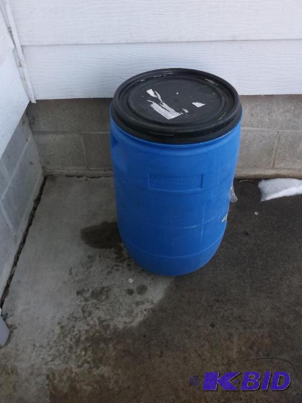lot 141 image: 20 gallon food grade barrel....