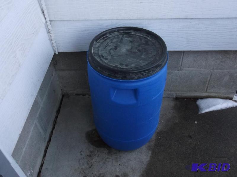 lot 147 image: 20 gallon food grade barrel....