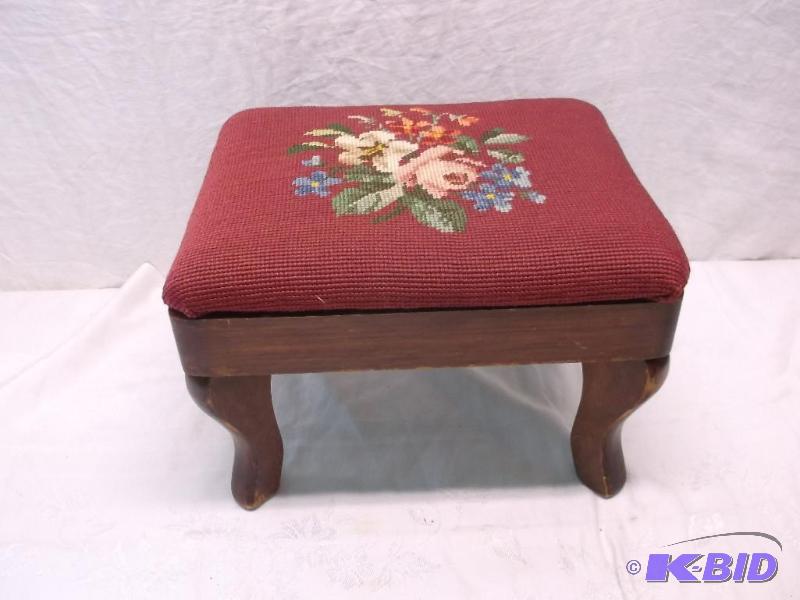 lot 48 image: Vintage stool, measuring 12" L X 9 12&q...