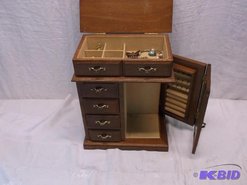 lot 50 image: Nice jewelry box, loaded with jewelry....