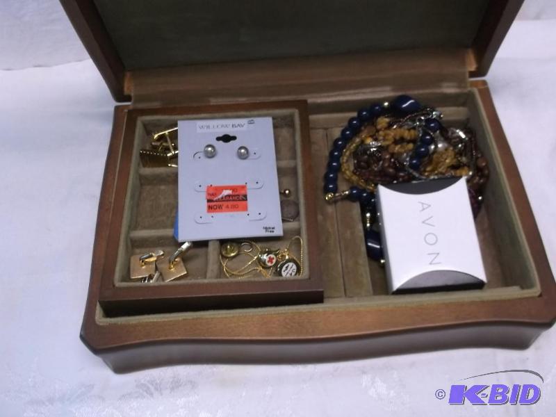 lot 58 image: Beautiful wood jewelry box, loaded with jewel...