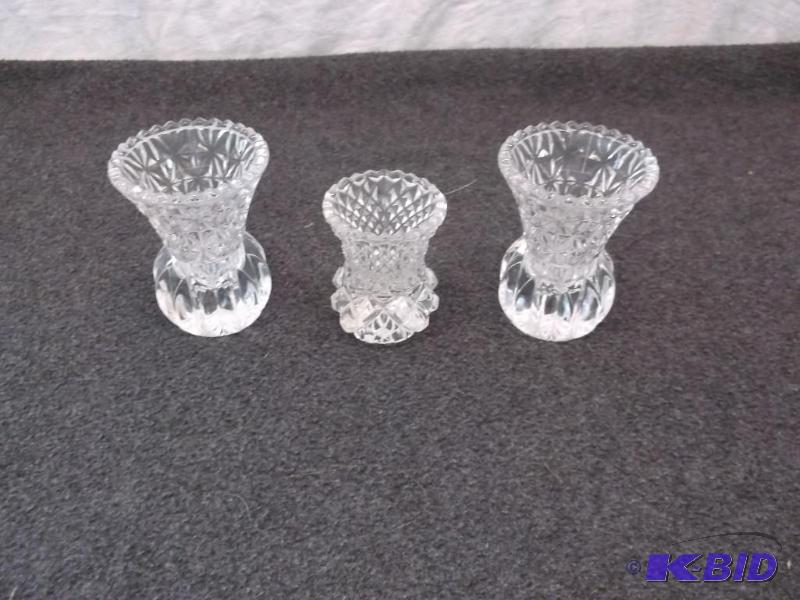 lot 74 image: Lot with 3 crystal toothpick holders all in g...