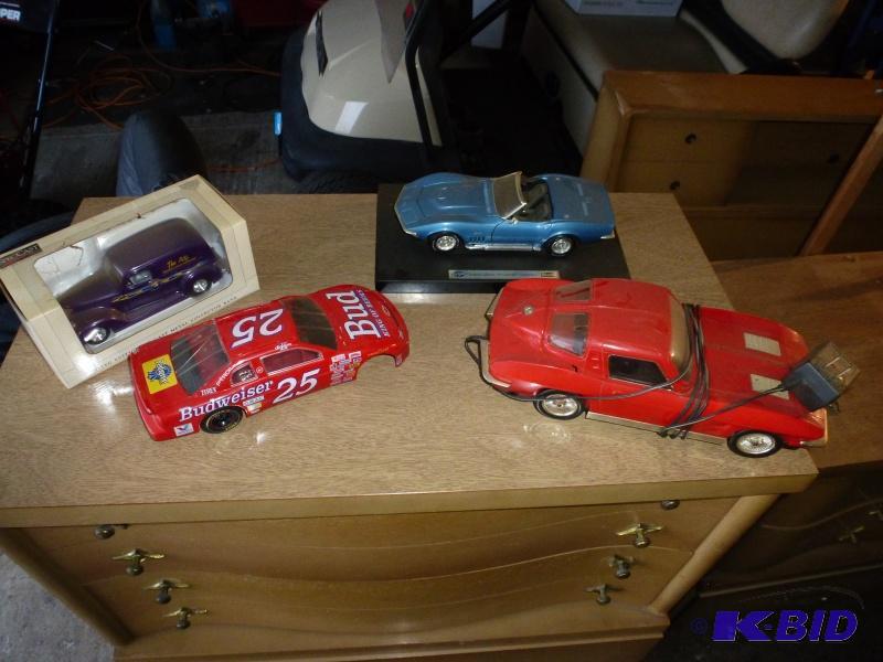 lot 15 image: Collector Toy cars Budweiser 25 car 69 Corve...