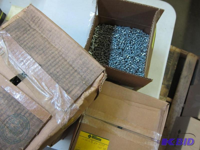Zinc-Plated Machine Screws