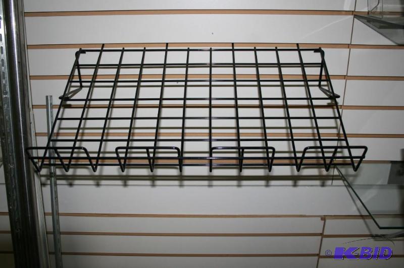 lot 113 image: Wire Shelf- Lot of 4